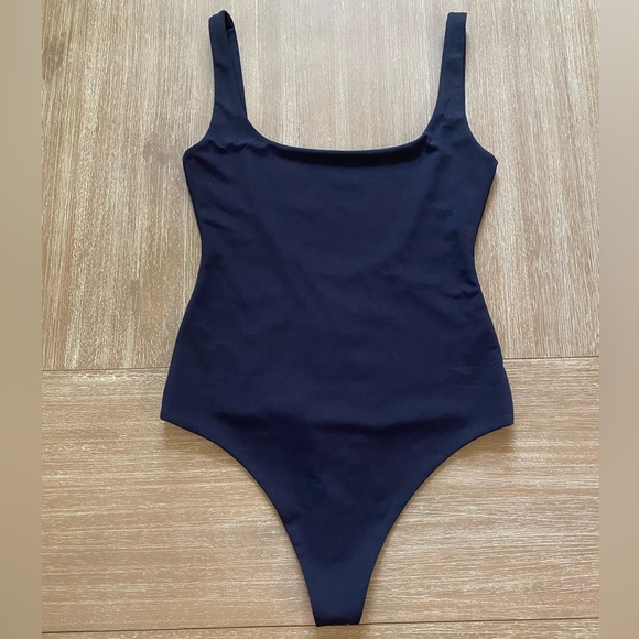 Susana Monaco Essential Low Back Bodysuit - Picture 6 of 12